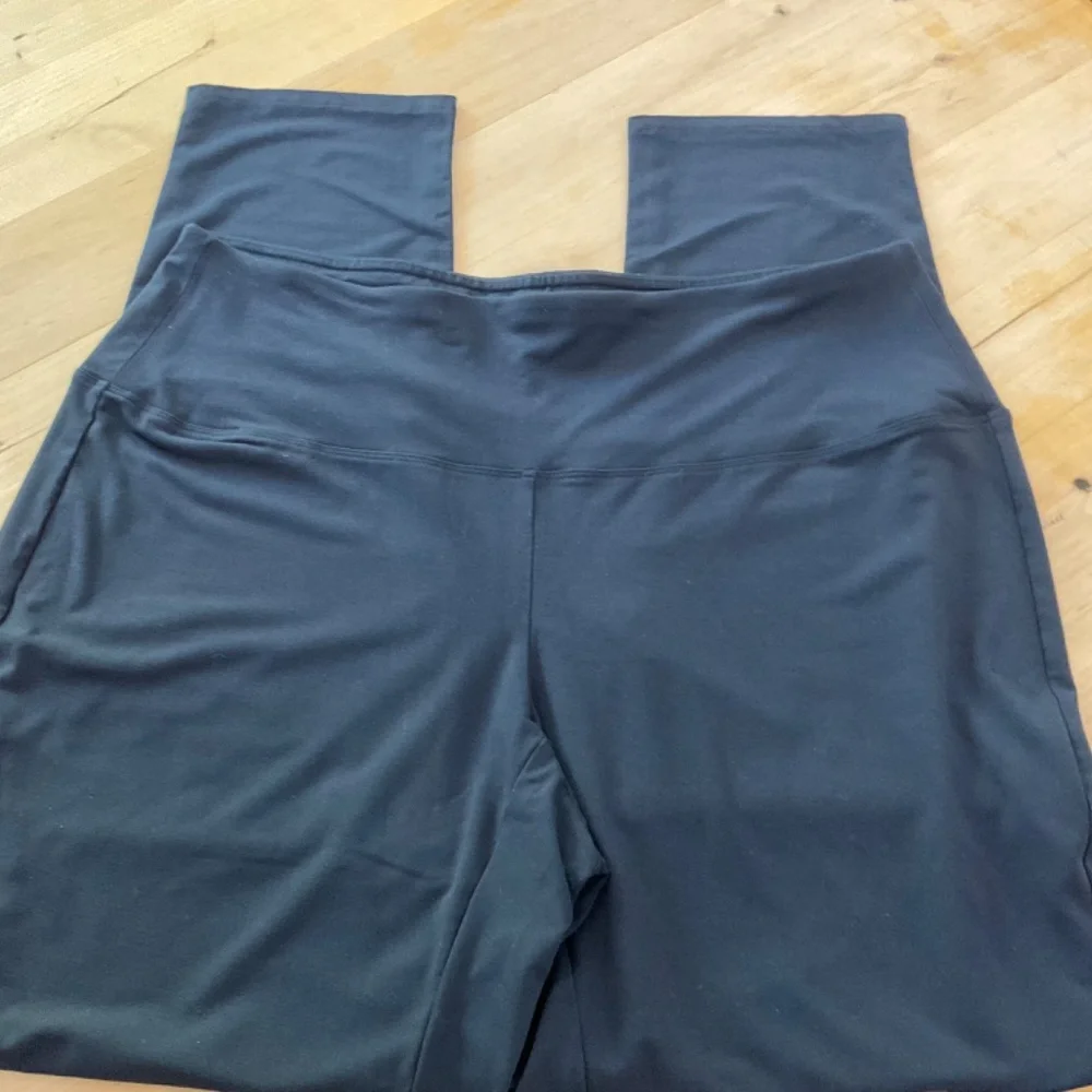 JJILL WEAREVER SMOOTH FIT PANTS  NWOT BLUE - Picture 3 of 4